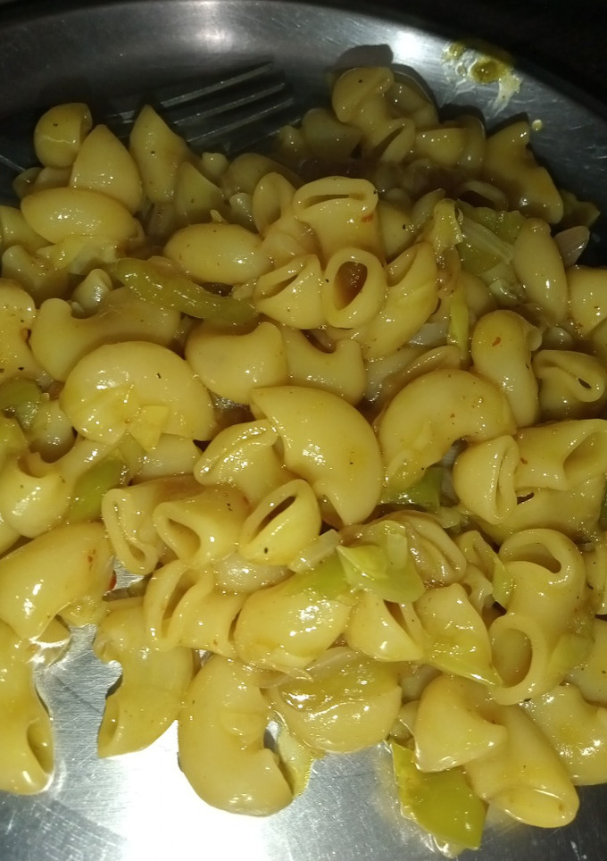 इंस्टेंट मसाला मैकरॉनी (Instant Masala macaroni recipe in Hindi) रेसिपी मुख्य फोटो