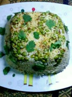 मटर पुलाओ (Matar pulao recipe in hindi) रेसिपी मुख्य फोटो