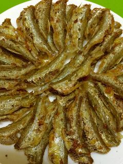 Hình của món Cá con chiên giòn.