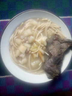 Una foto de Sopita mixta 🍲🍲