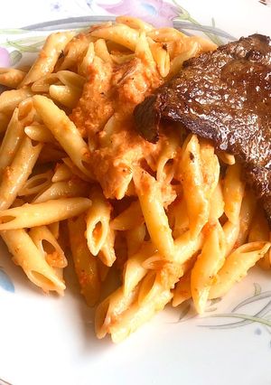 Una foto de Masa corta (Penne) con salsa de rocoto