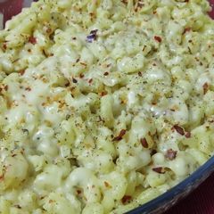 A picture of Mac and cheese.
