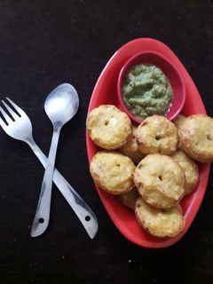 मिक्स डाळीचे आप्पे (mix daliche appe recipe in marathi) रेसिपी चे मुख्य फोटो