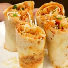 A picture of Ginnie Dosa.