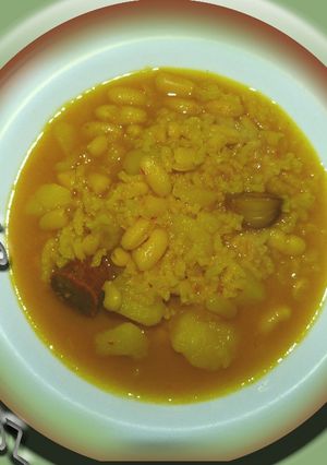 Foto principal de Alubias con patatas y arroz
