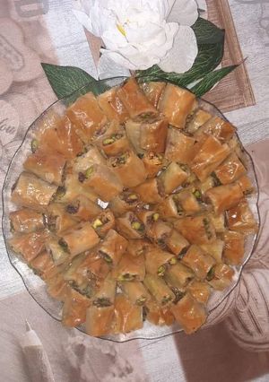 صورة لوصفة بقلاوة بالفستق الحلبي