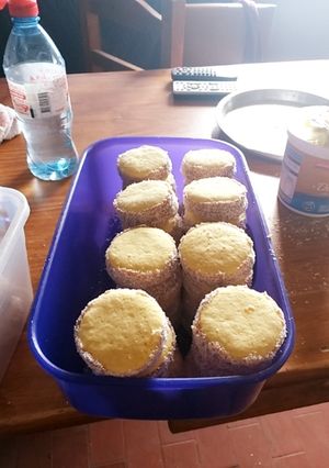Una foto de Alfajores