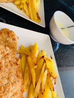 Una foto de Fish and chips al horno🐟🥔🥔🐟