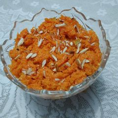 A picture of Gajar ka halwa.