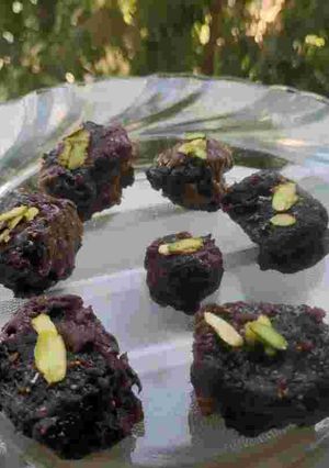 A picture of Anjeer Choco Bites.