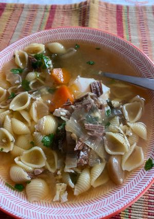 Una foto de Sopita para pasar agosto