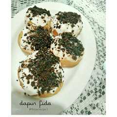 รูปของ Donat kentang topping oreo