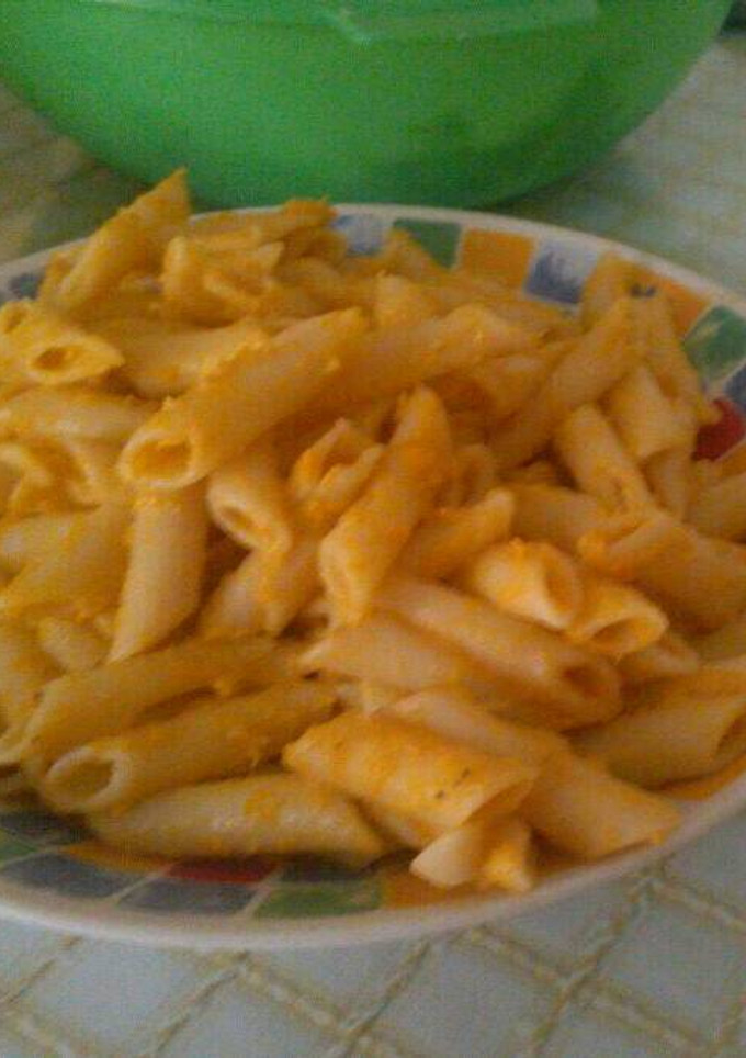 Una foto de Pasta con salsa de calabaza y puerro