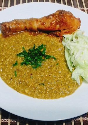 Una foto de Pepian de Quinua con Pollo a la Olla