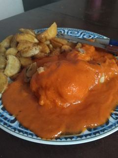 Una foto de Pollo en salsa