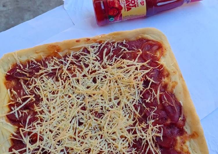Pizza sausage barbeque