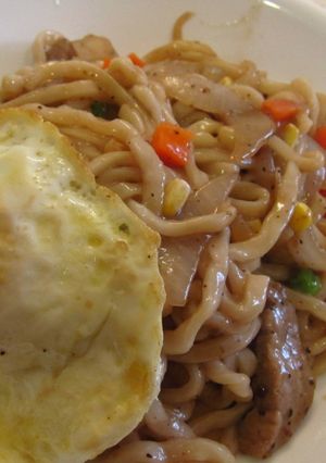 A picture of A Common Memory: Black Pepper Teppanyaki Noodles.