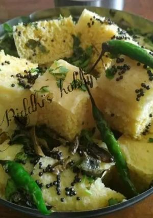 નાયલોન ખમણ (Nylon Khaman Recipe In Gujarati) રેસીપી મુખ્ય ફોટો