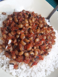 Shinkafa da sauce din Wake ainihin hoton girkin