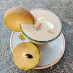 A picture of Chikoo millkshake (sapodilla).
