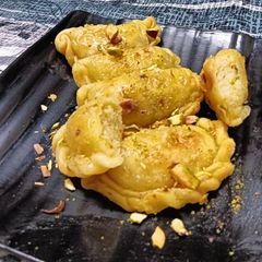 A picture of Mawa Gujiya.