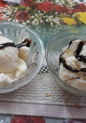 A picture of Vanilla ice cream.