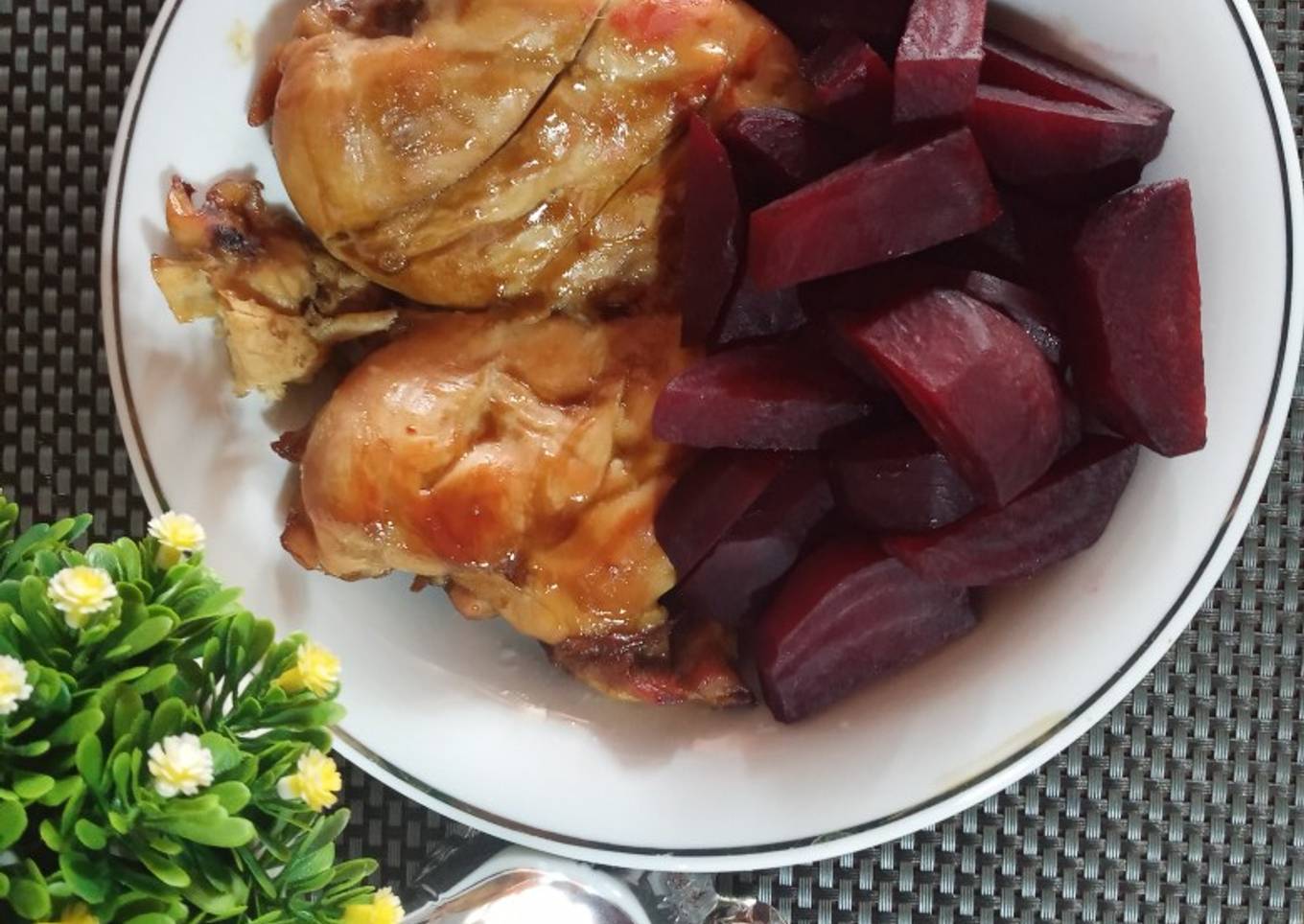 Ayam panggang beetroot