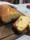 Torta con masa de yogurt con dulce de membrillo