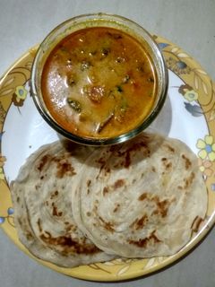 வெஜ் சால்னா (Veg Salna  recipe in Tamil) செய்முறை முக்கிய புகைப்படம்