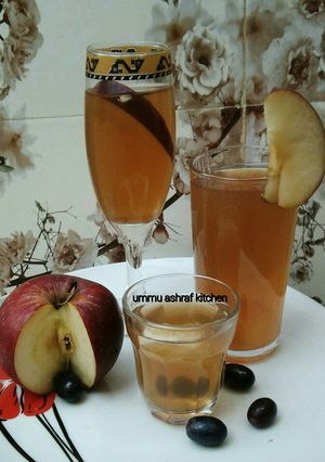 A picture of Apple juice.