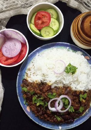 A picture of Rajma Chawal.