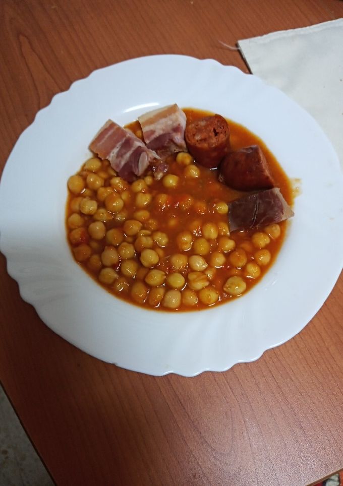 Una foto de Garbanzos castellanos (tipo Fabada)