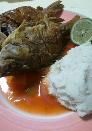 A picture of Fried fish in pepper sauce.