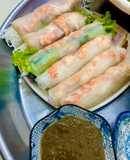 Gỏi cuốn chấm mắm nêm