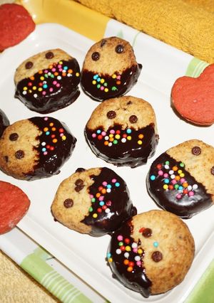 চকো ফান কুকিজ (Choco fun cookies recipe in bengali) রেসিপির প্রধান ছবি