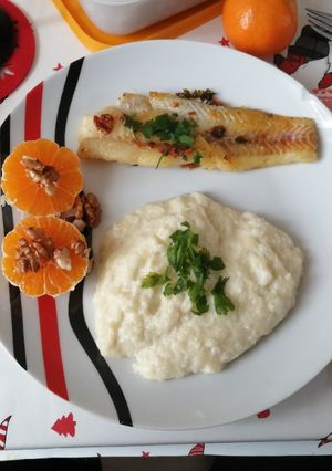 Diós tőkehalfilé karfiolpürével recept fotója