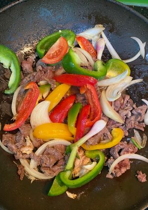 Hình của món Bò xào ngũ sắc (ớt chuông).