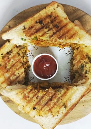 A picture of Jugadu Chavana Sandwich.