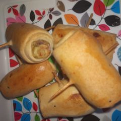 A picture of Potato samosa roll.