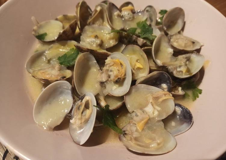 Almejas a la marinera