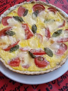 Una foto de Tarta Caprese con Masa de Mix de Semillas 🇦🇷❤️