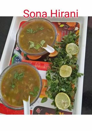 A picture of Lamon coriander soup.