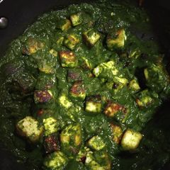 A picture of Palak paneer.