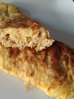 Una foto de Tortilla francesa de cebolla y atún