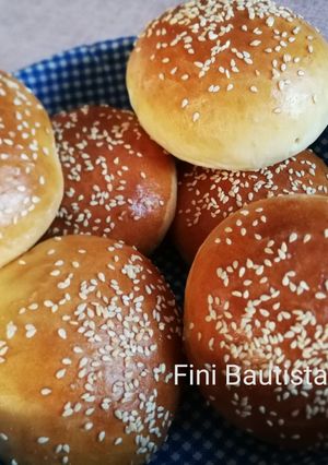 Una foto de Pan de hamburguesa con levadura