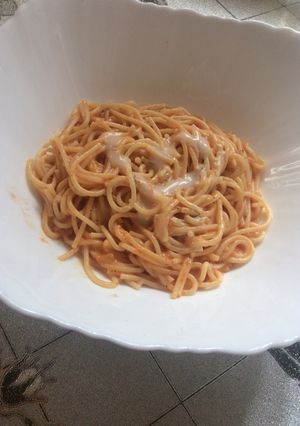 صورة لوصفة معكرونة بصلصة الطماطم و الجبن🧀🍅🍝