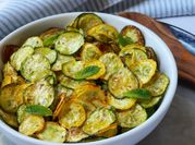 Una foto di zucchine alla scapece