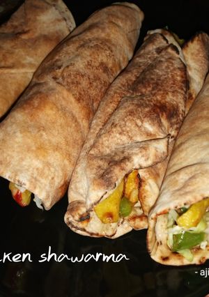 A picture of Chicken shawarma.