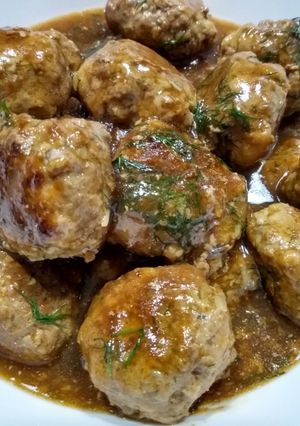 A picture of Swedish-y meatballs.
