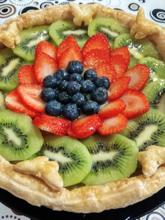 Una foto de Tarta de fruta y crema (vegana)